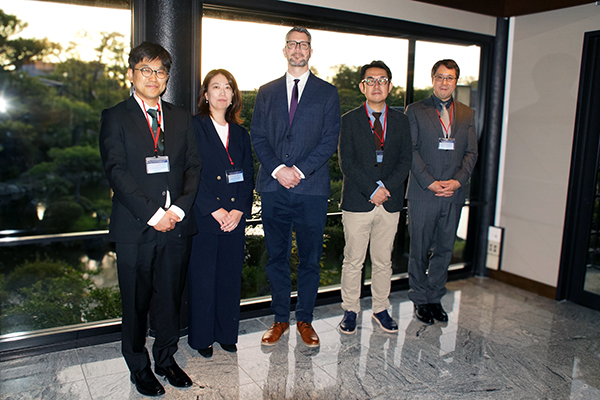 Kyoto University Lectureship Award -Award Ceremony & Commemorative Lecture (April 16, 2026)Dr. Clifford P. Brangwynne with the early-career researchers who presented their work.